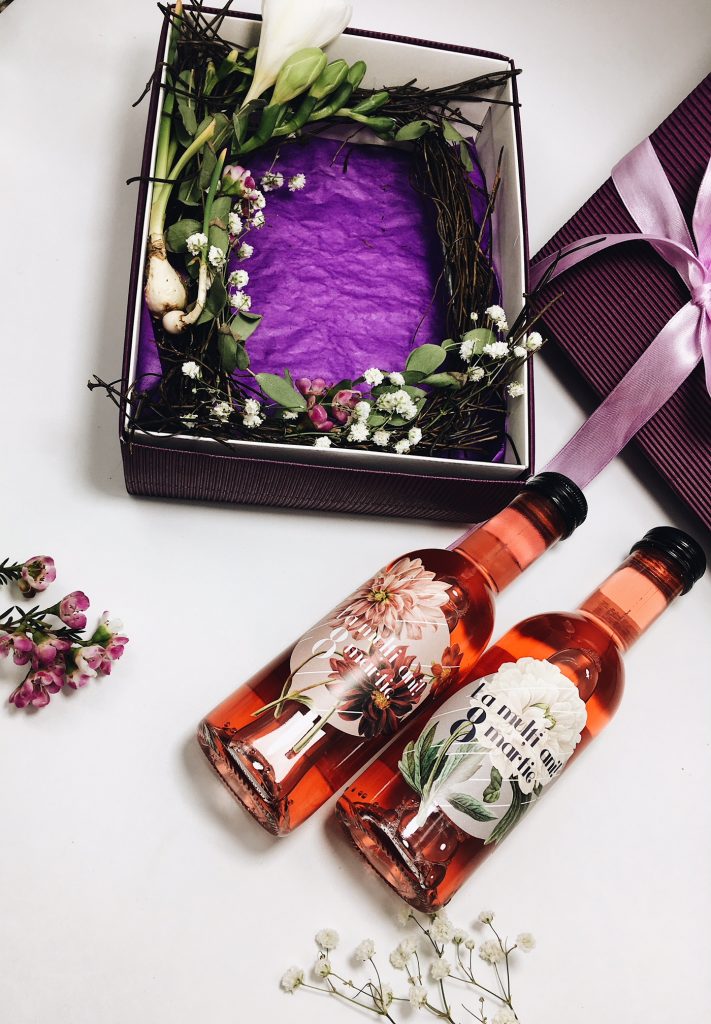 Cadou 8 Martie Pachet Florarl Rose Vinuri Cu Sentimente